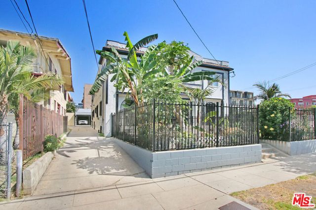 2625 San Marino Street, Los Angeles, CA 90006