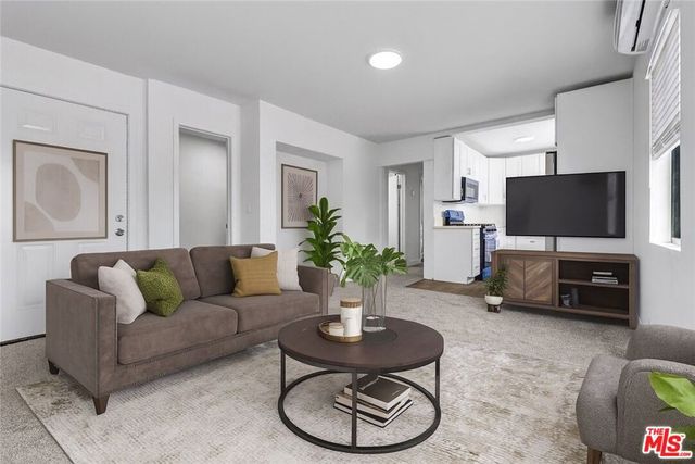 2625 San Marino Street, Los Angeles, CA 90006