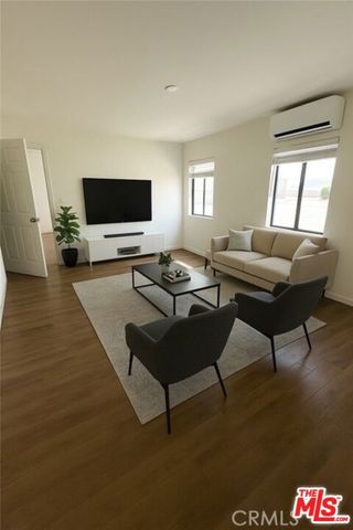 2625 San Marino Street, Los Angeles, CA 90006