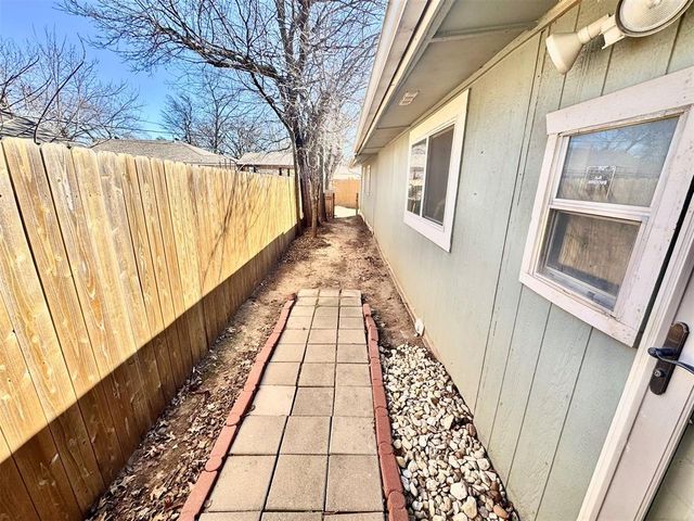 527 N Lahoma Avenue, Norman, OK 73069