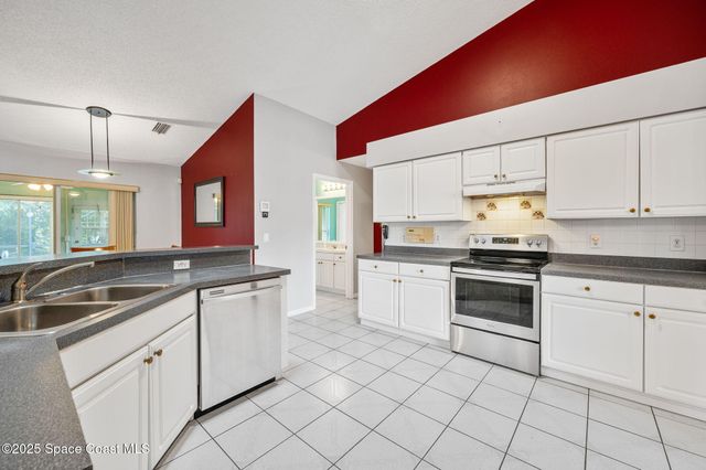 1527 Glencove Avenue NW, Palm Bay, FL 32907