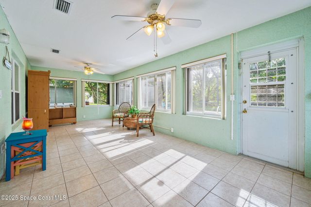 1527 Glencove Avenue NW, Palm Bay, FL 32907