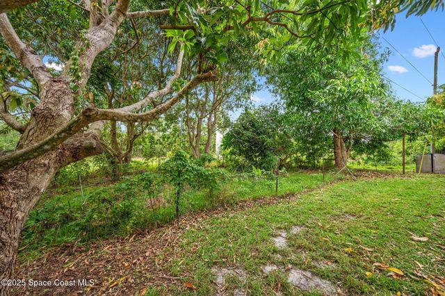 1527 Glencove Avenue NW, Palm Bay, FL 32907