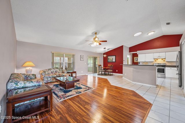 1527 Glencove Avenue NW, Palm Bay, FL 32907