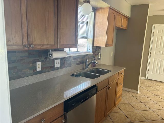 7101 Premont Dr, Corpus Christi, TX 78414