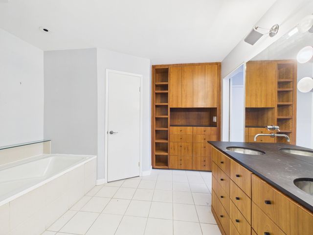 7655 S Braeswood Boulevard 45, Houston, TX 77071