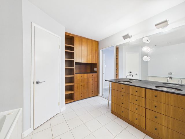 7655 S Braeswood Boulevard 45, Houston, TX 77071