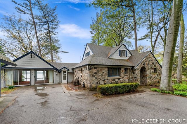 1418 Waukazoo Drive, Holland, MI 49424