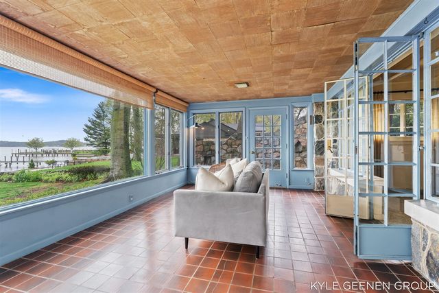 1418 Waukazoo Drive, Holland, MI 49424