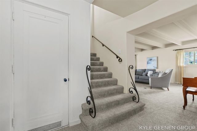 1418 Waukazoo Drive, Holland, MI 49424
