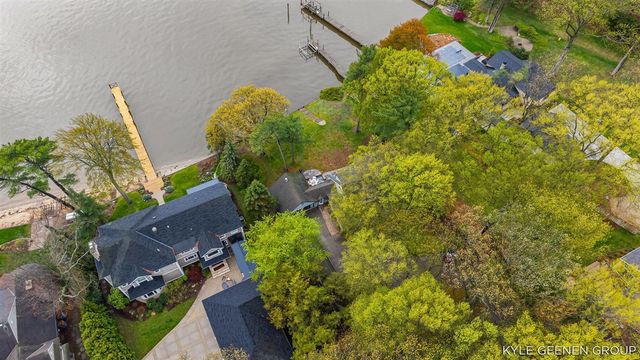 1418 Waukazoo Drive, Holland, MI 49424