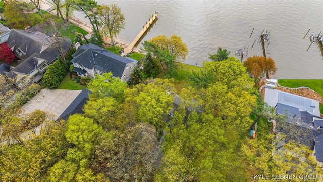 1418 Waukazoo Drive, Holland, MI 49424