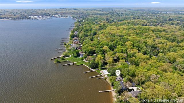 1418 Waukazoo Drive, Holland, MI 49424