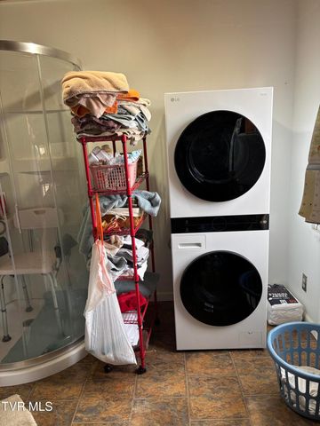 13431 Stone Drive, Bristol, VA 24202