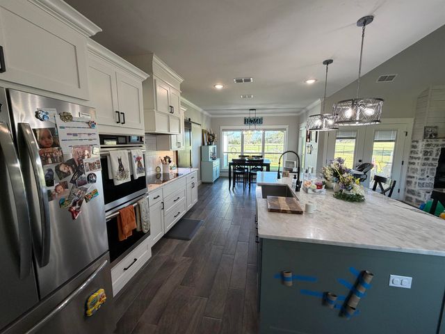 11649 E US Hwy 79, Henderson, TX 75652