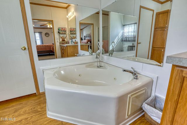 1746 Goshen Valley Road, Church Hill, TN 37642