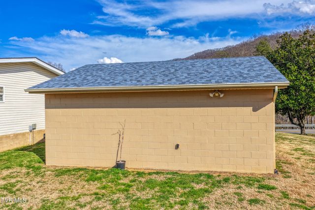 1746 Goshen Valley Road, Church Hill, TN 37642