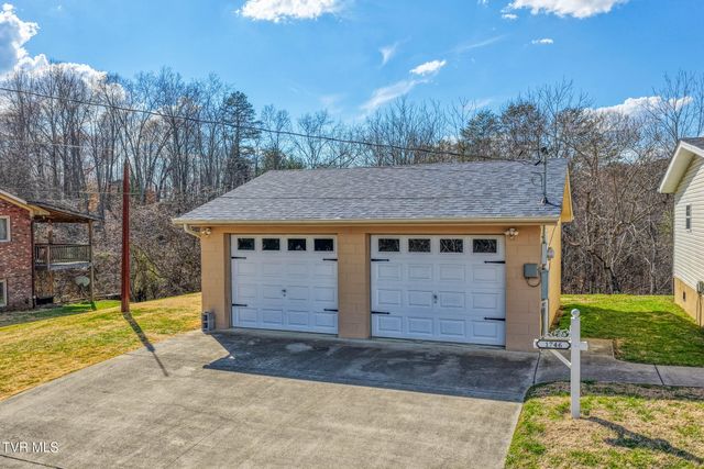 1746 Goshen Valley Road, Church Hill, TN 37642