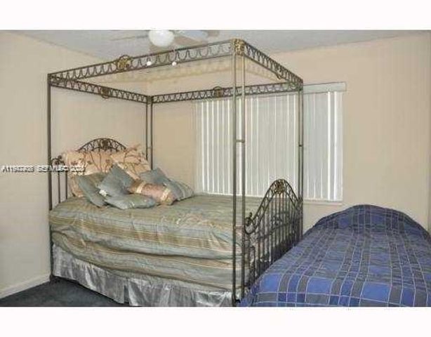 13101 Memorial Highway 219, North Miami, FL 33161