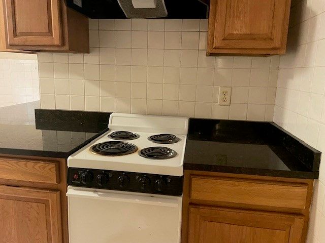 8 A Boylston 2D, Worcester, MA 01605