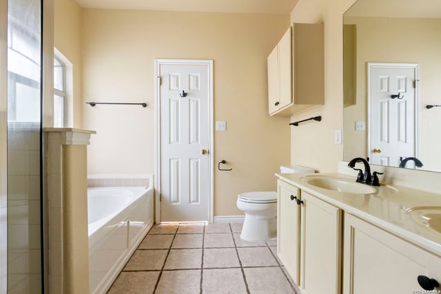 2832 Berry Trace, Schertz, TX 78154