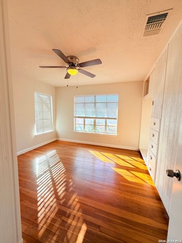 339 WAXWOOD LN, San Antonio, TX 78216