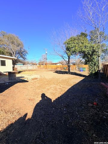 339 WAXWOOD LN, San Antonio, TX 78216