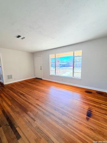 339 WAXWOOD LN, San Antonio, TX 78216