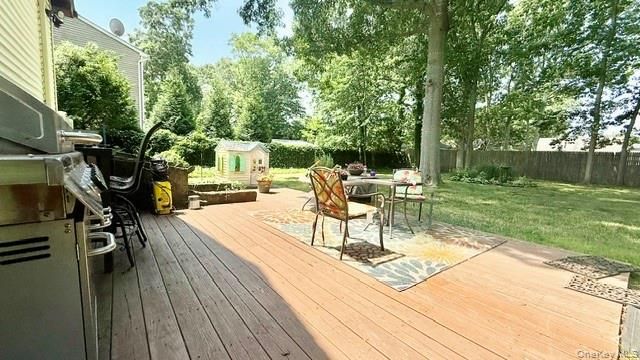 26 Robinwood Street, Mastic, NY 11950