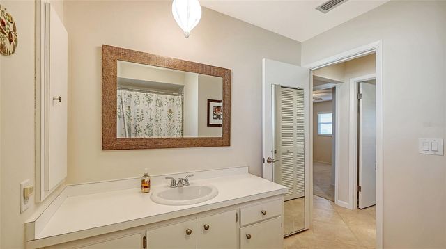 3957 BREEZEMONT DRIVE, Sarasota, FL 34232