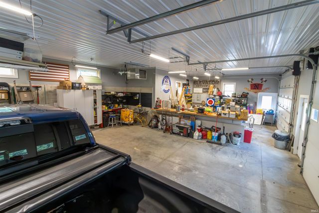 7082 N US Highway 24 East, Huntington, IN 46750