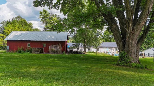 7082 N US Highway 24 East, Huntington, IN 46750