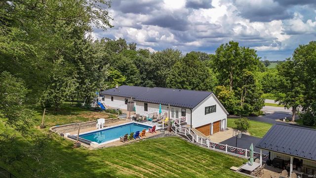 7082 N US Highway 24 East, Huntington, IN 46750