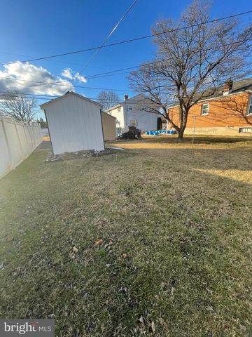 608 W WYOMISSING BLVD, West Lawn, PA 19609