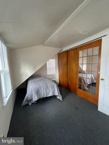 608 W WYOMISSING BLVD, West Lawn, PA 19609