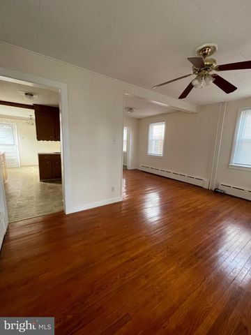 608 W WYOMISSING BLVD, West Lawn, PA 19609