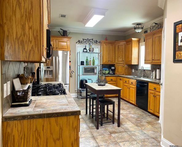 14395 Grand Bay Rd, Jarreau, LA 70749