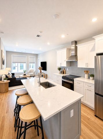 267 Old Colony Ave. 402, Boston, MA 02127