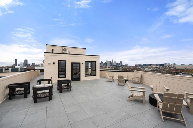 267 Old Colony Ave. 402, Boston, MA 02127