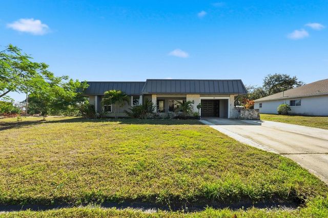 898 SE Evergreen Terrace, Port St. Lucie, Port St Lucie, FL 34983