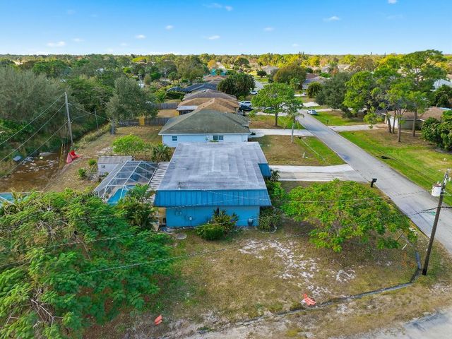 898 SE Evergreen Terrace, Port St. Lucie, Port St Lucie, FL 34983