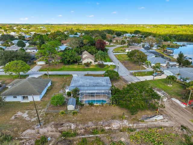 898 SE Evergreen Terrace, Port St. Lucie, Port St Lucie, FL 34983