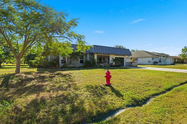 898 SE Evergreen Terrace, Port St. Lucie, Port St Lucie, FL 34983