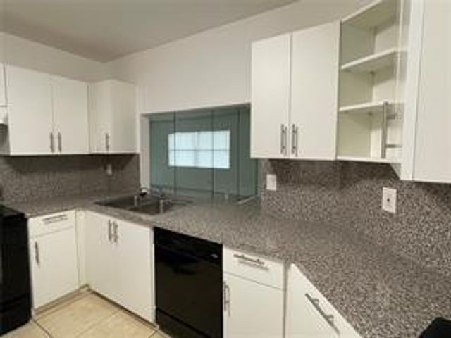 2388 Coral Springs Drive 2388, Coral Springs, FL 33065