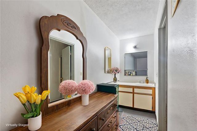 1020 N Kemp Avenue, Compton, CA 90220