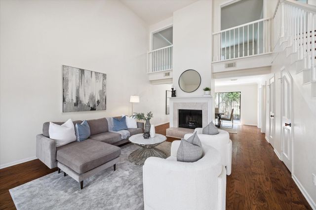 2422 Nantucket Drive C, Houston, TX 77057