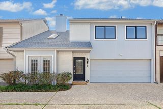 2422 Nantucket Drive C, Houston, TX 77057