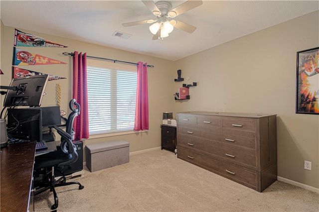 304 NE Hidden Valley Way, Lee's Summit, MO 64064