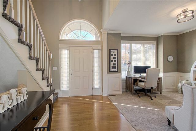 304 NE Hidden Valley Way, Lee's Summit, MO 64064