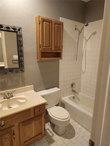 2164 Tanglewood Boulevard B202, Pottsboro, TX 75076